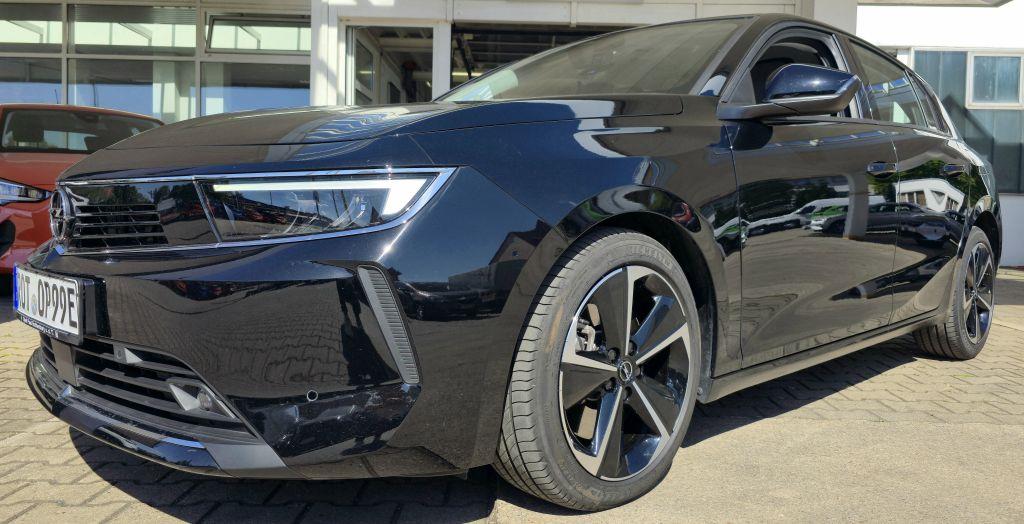 Opel Astra Edition PHEV AT8