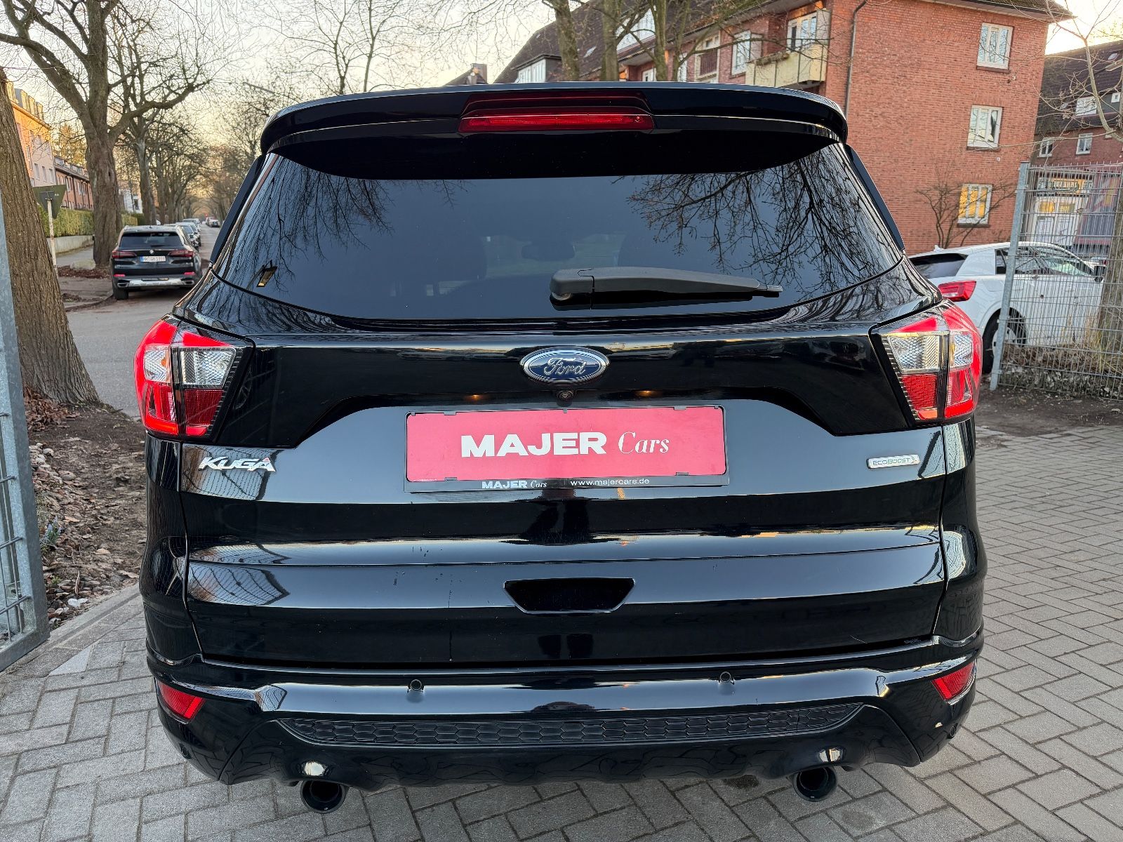 Fahrzeugabbildung Ford Kuga ST-Line ALLRAD*PANO*ALCANTARA*AHK*