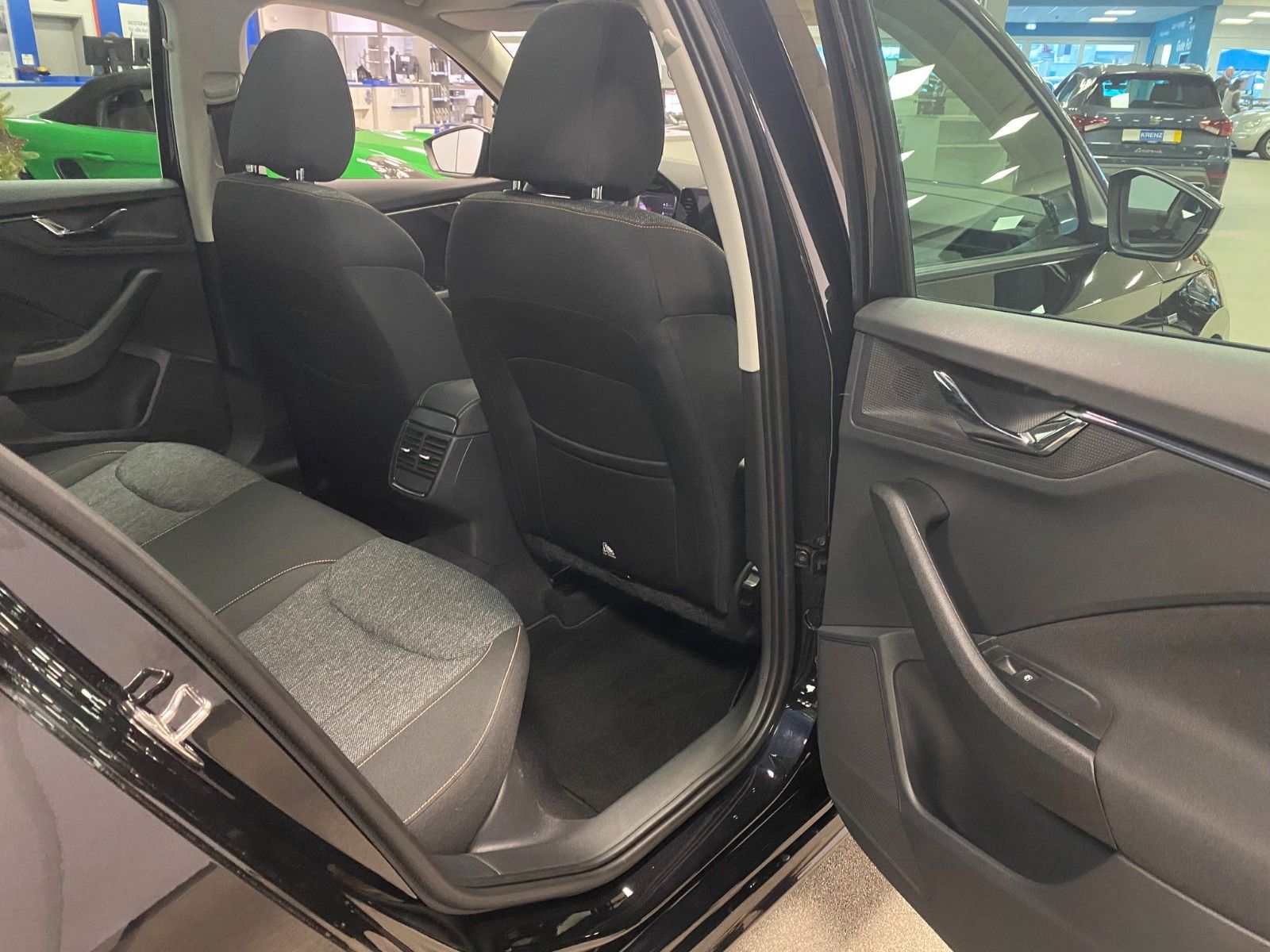 Fahrzeugabbildung SKODA Kamiq 1.5 TSI CLEVER+NAVI+Rück.KAMERA+ALLWETTER+