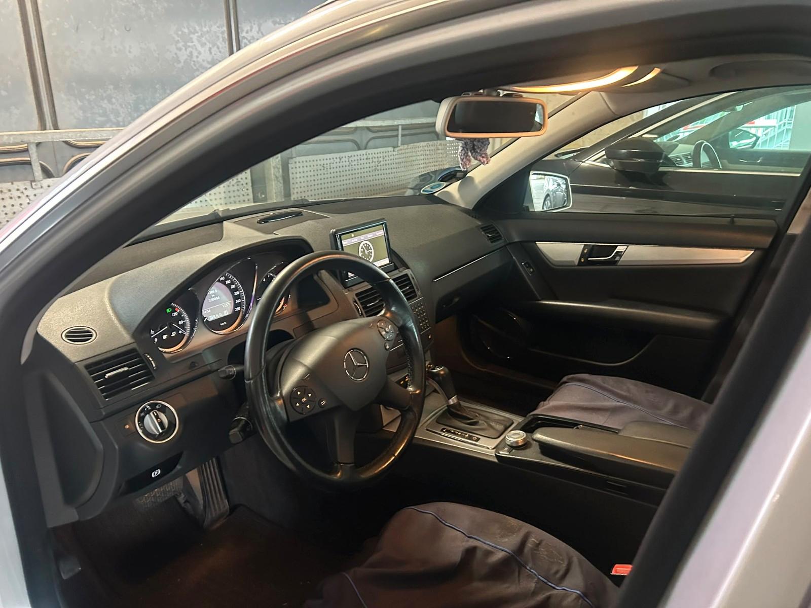 Mercedes-Benz C250 2011 — photo 6