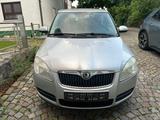 Skoda Fabia 1.4 16V 59 kW Cool Edition Sedan Cool ... - Skoda Fabia: Sedan