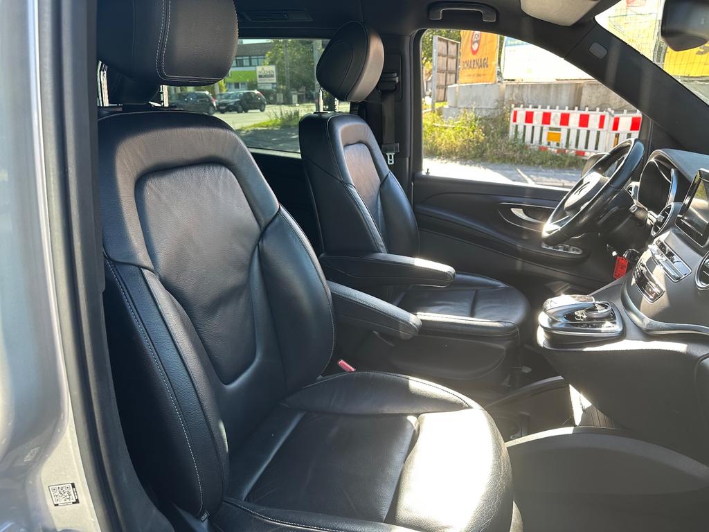 Mercedes-Benz V 220