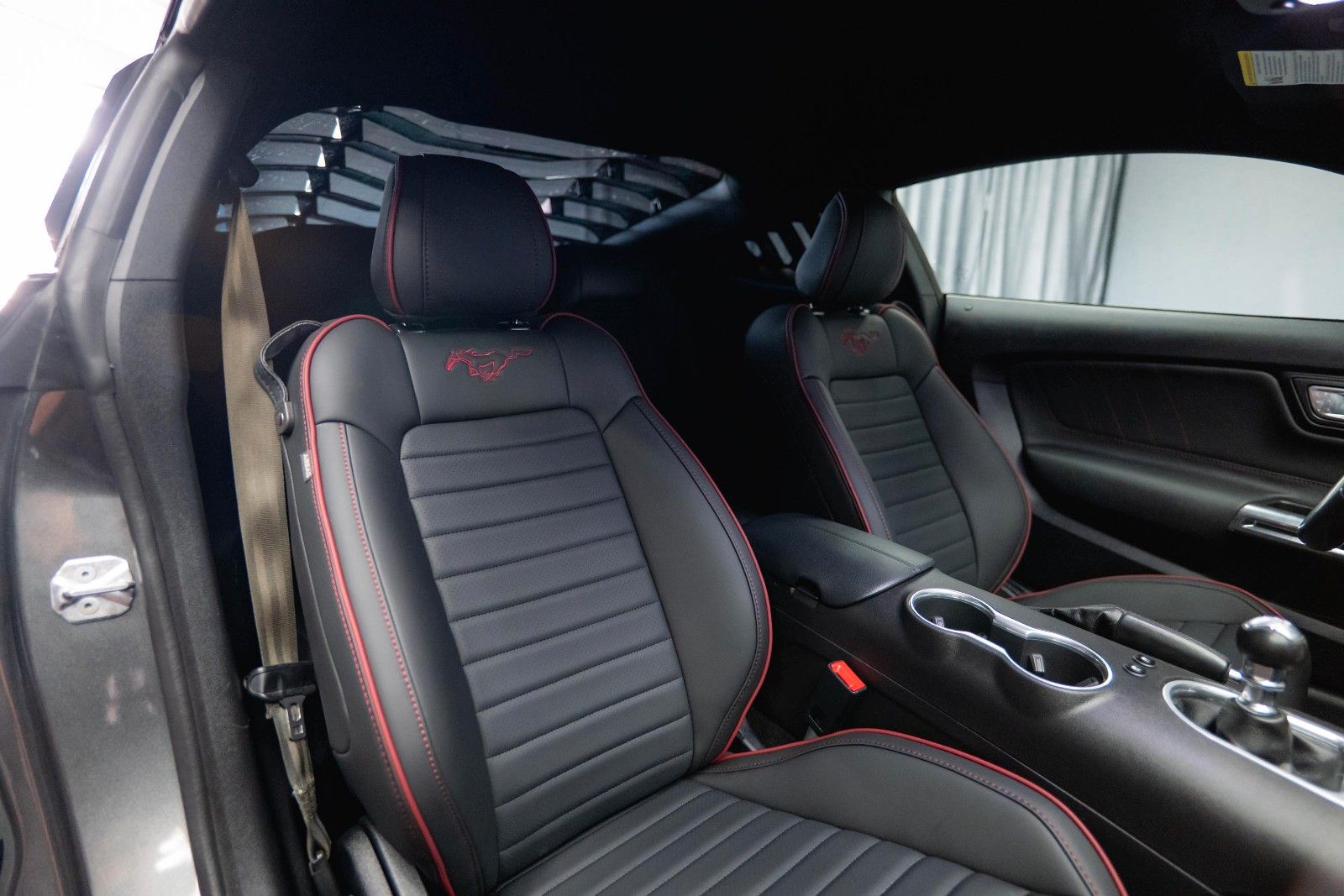 Fahrzeugabbildung Ford Mustang Shelby GT 500 5.0 V8 Performance 6-Gang