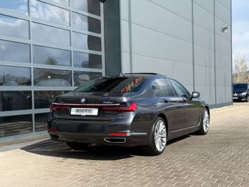 BMW 740 - 8