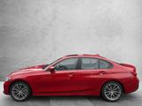BMW 330i xDrive Limousine - rote BMW 330