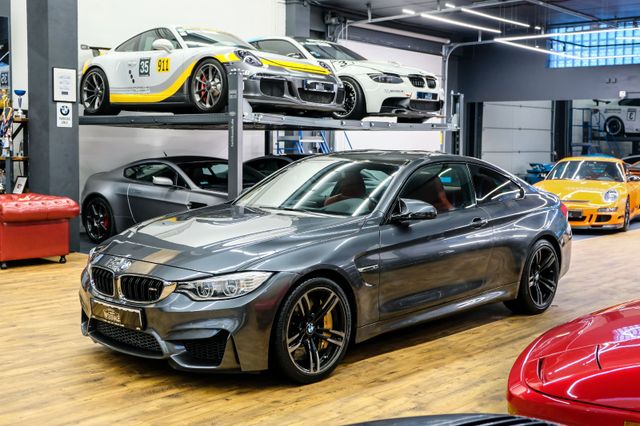 BMW M4 Coupé Ceramic Carbon