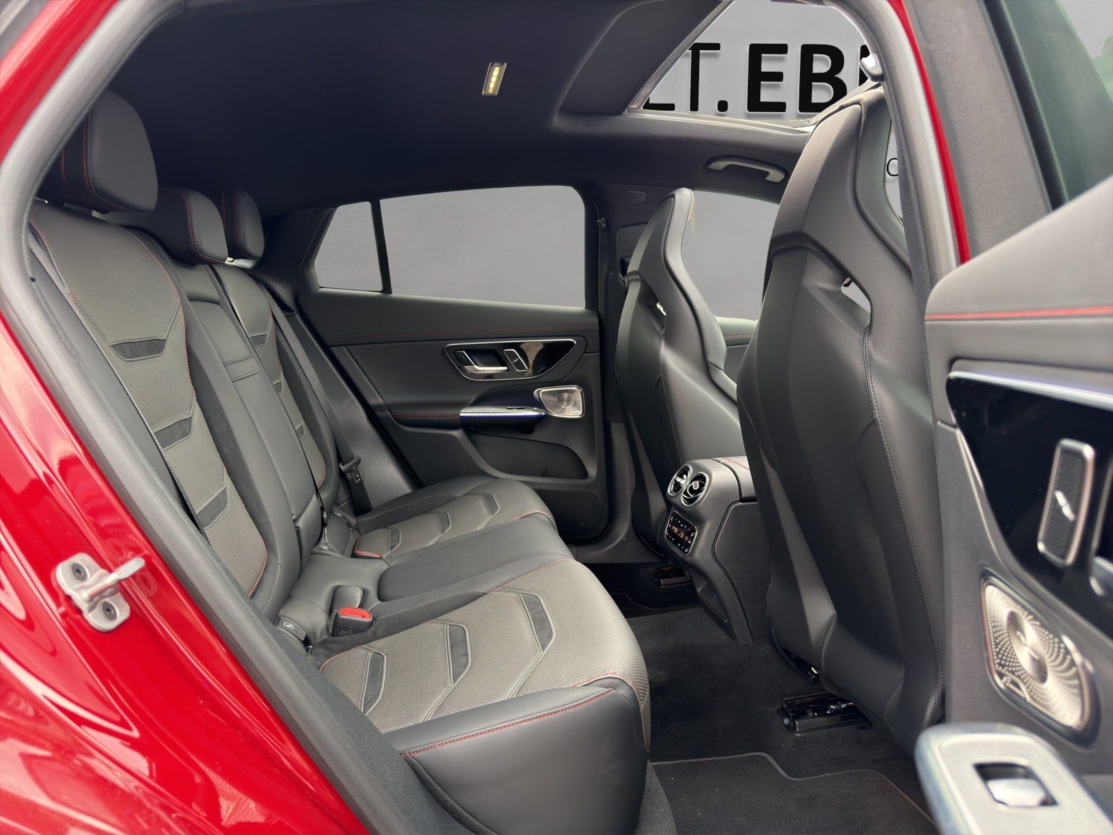 Fahrzeugabbildung Mercedes-Benz GLC 63 AMG SE Perf.Sitze DISTRO Premi+ Sitzklima