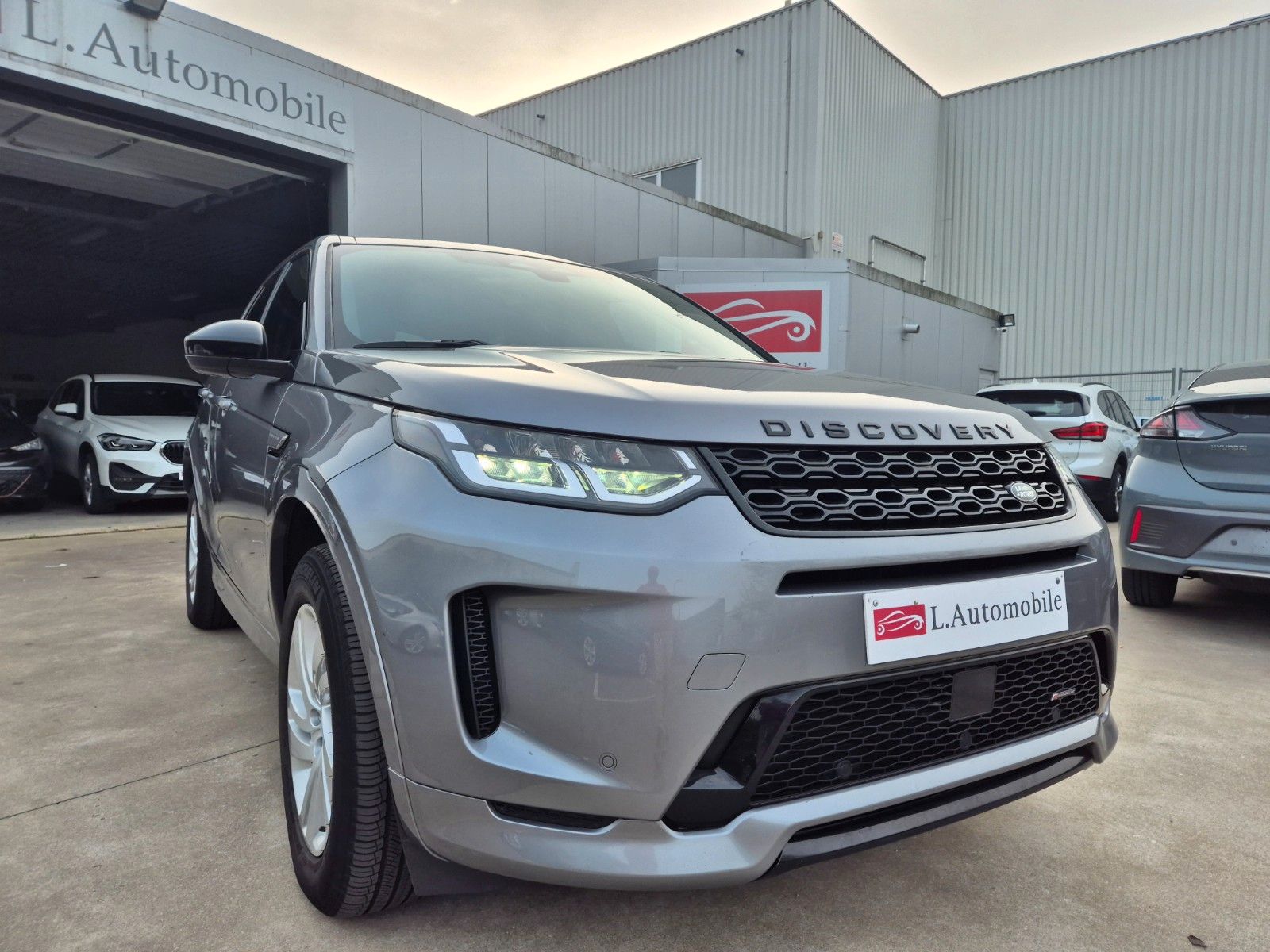 Land Rover Discovery Sport PHEV / 4WD / P300e / R-DYNAMC S imagem 3