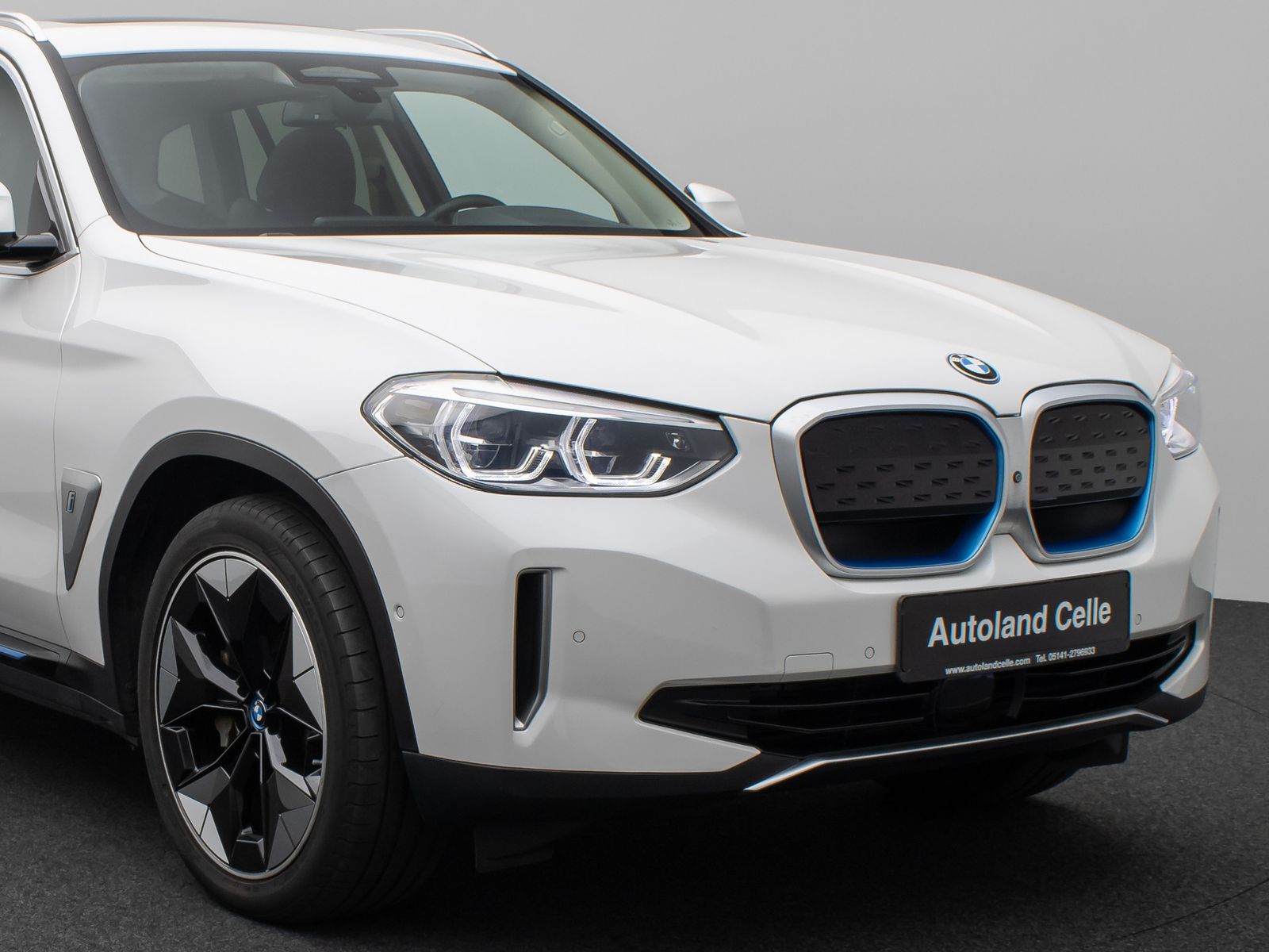Fahrzeugabbildung BMW iX3 Impressive 360°HUD DAB H/K Komfort 20Zoll