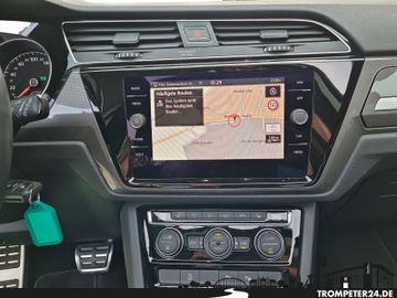 Fahrzeugabbildung Volkswagen Touran Join 1.6 TDI DSG LED Pano Navi 7 Sitze