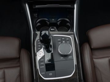 Fahrzeugabbildung BMW 320e 360°Laser DAB HiFi WLAN Komfort Alarm Sport