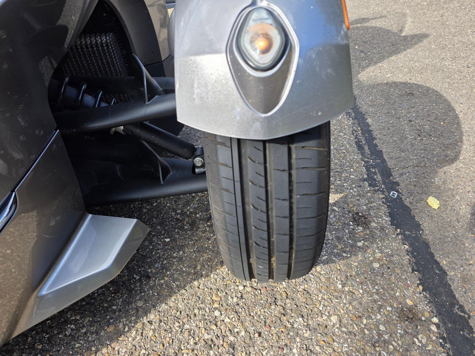 Can-Am Spyder 2012 — photo 21