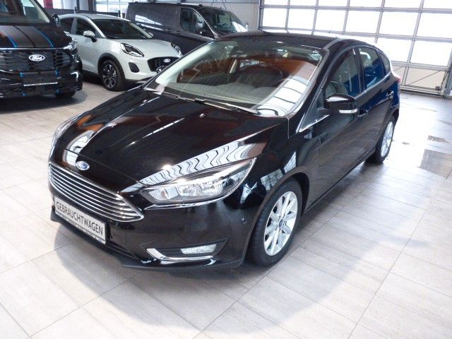 Ford Focus Lim. Titanium Automatik/ Navigation