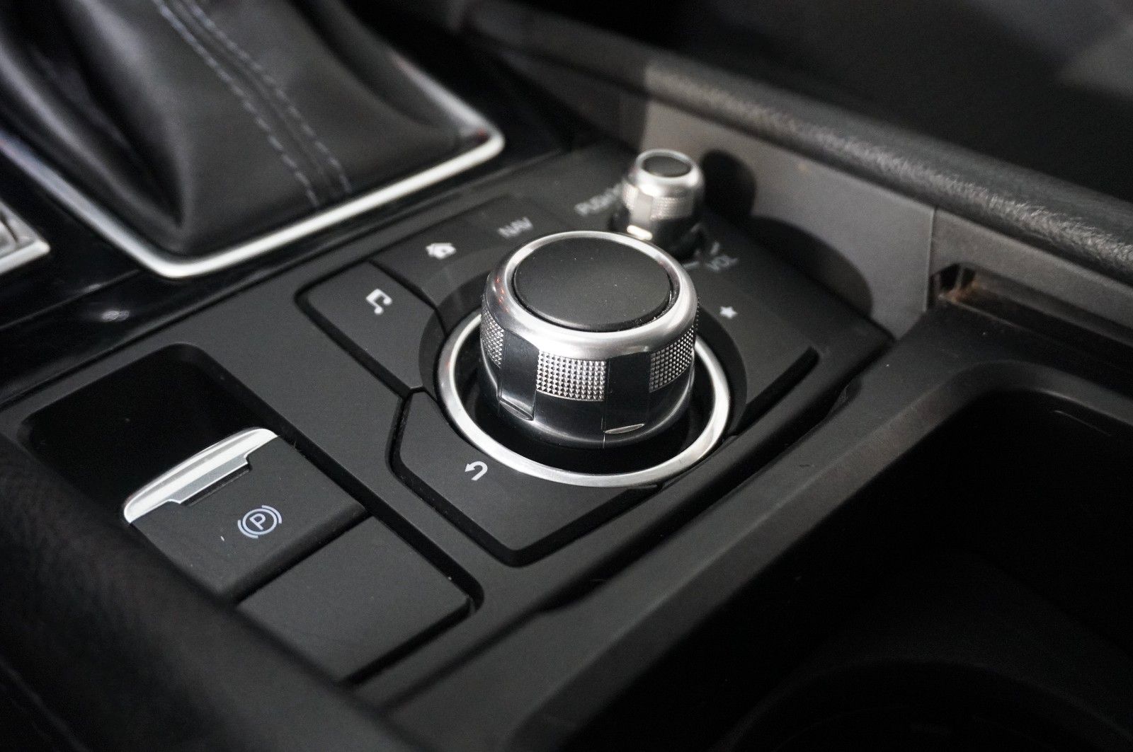 Fahrzeugabbildung Mazda 3 Lim. 2.0 OPTIMUM NAVI/LED/KAMERA/TEMP./HUD/AHK
