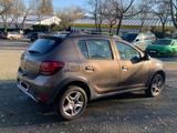 Dacia Sandero TCe 90 Stepway.*Navi*Klima*Tempo*Garanti - Dacia Sandero Gebrauchtwagen in Berlin