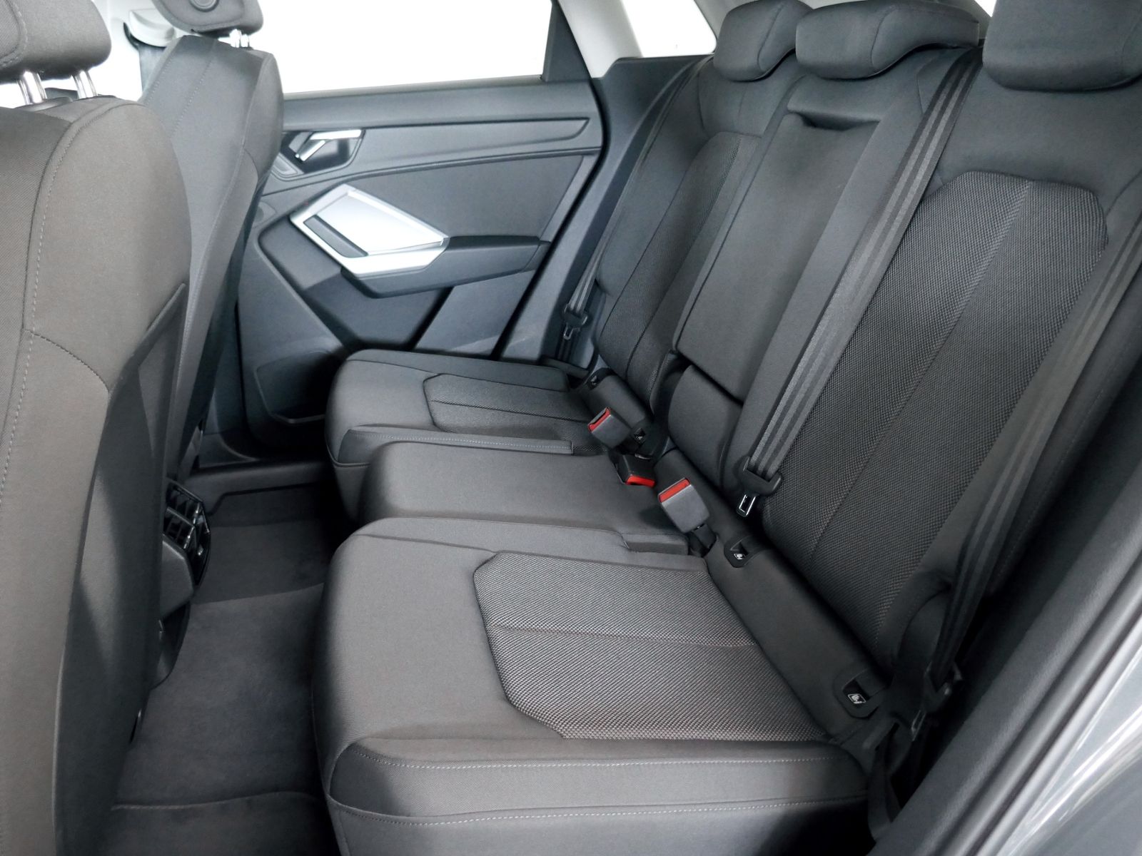 Fahrzeugabbildung Audi Q3 35 Advanced 2.0 TDI S-tronic | LED PDC ACC