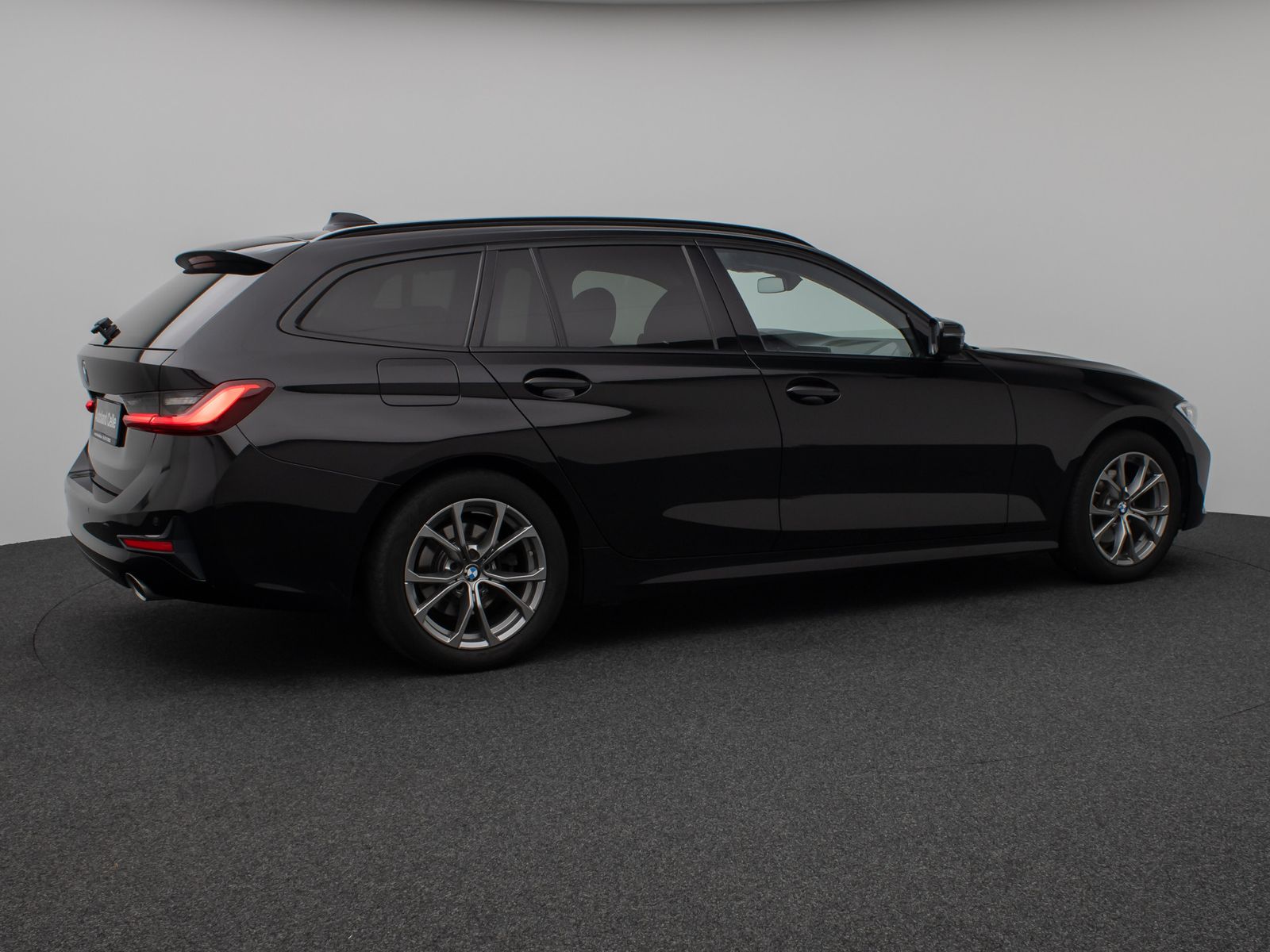 Fahrzeugabbildung BMW 320d Sport Line DAB Laser HUD Cockpit+ Komfort