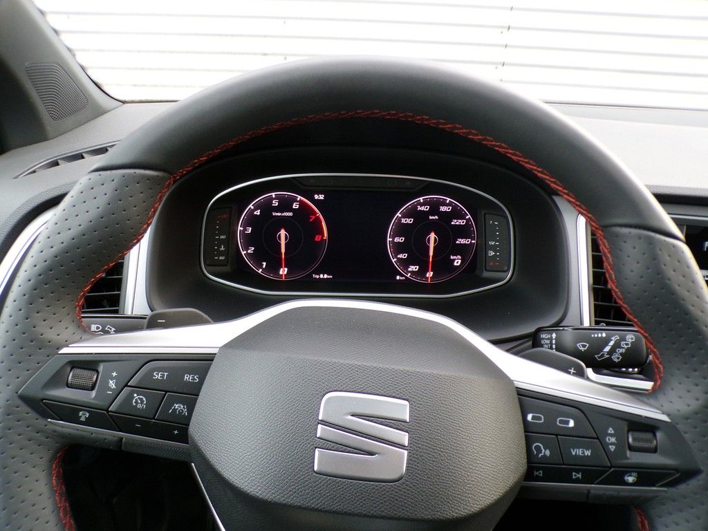 Fahrzeugabbildung SEAT Ateca 1.5 TSI FR Black Edition