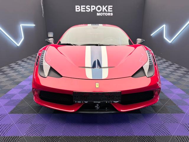 Ferrari 458 Speciale- Full carbon- Racing stripes