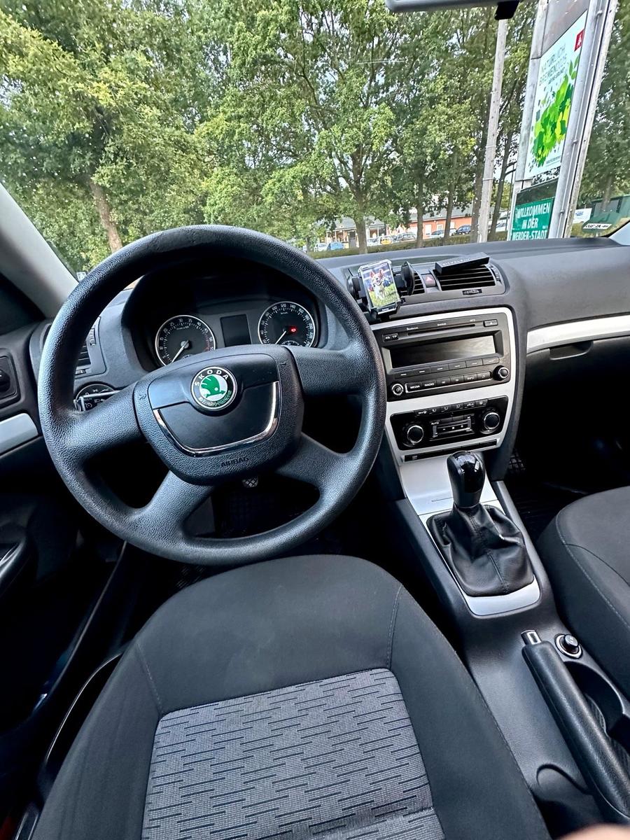 Skoda Octavia 2009 — photo 12