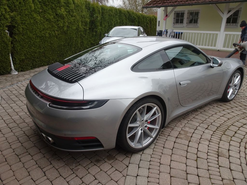 Image of Porsche 992