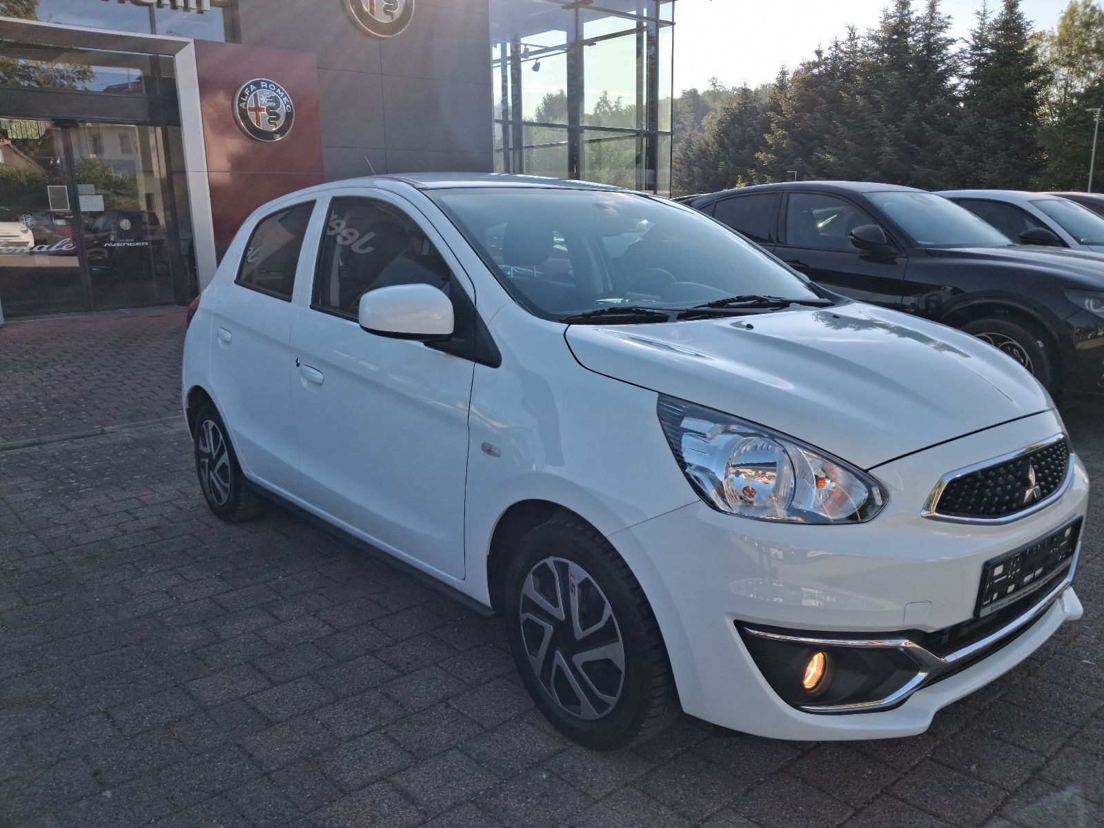 Fahrzeugabbildung Mitsubishi Space Star Basis