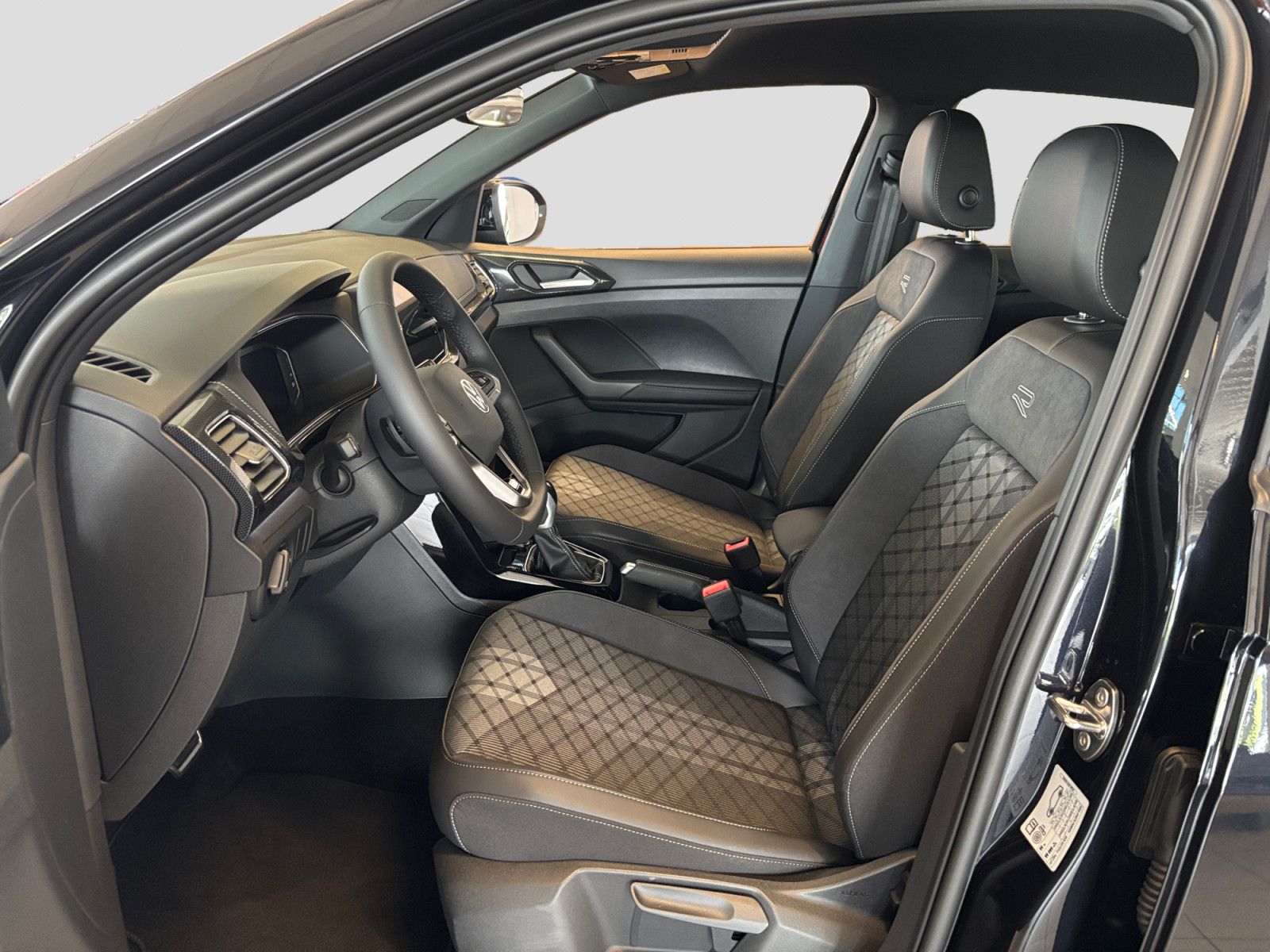 Volkswagen T-Cross - Bild 10