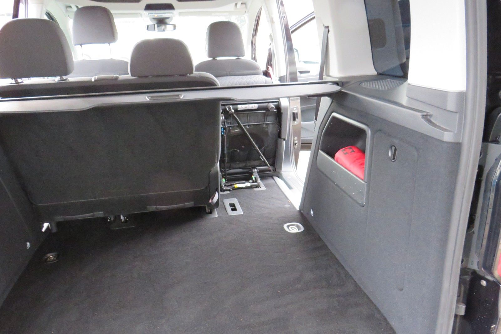 Fahrzeugabbildung Volkswagen Caddy Life DSG NAVI PDC SITZHEI. 1.H NEUES MODEL