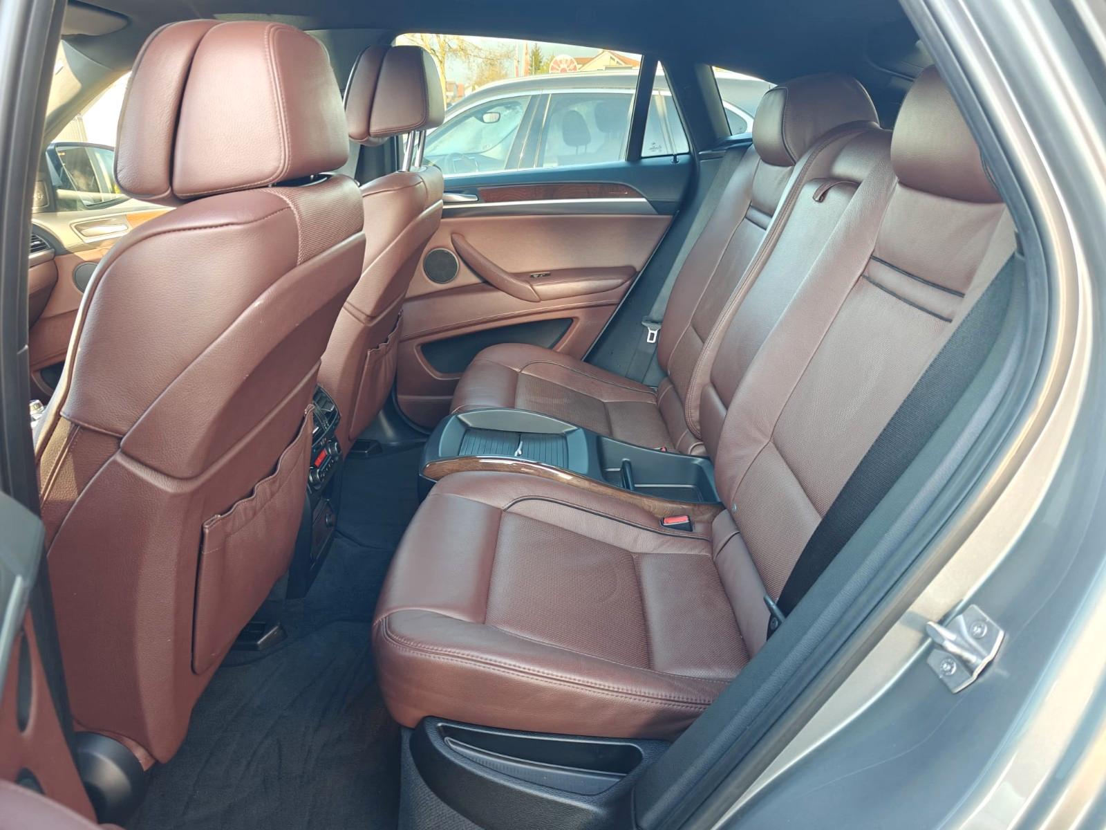 BMW X6 M50d 381 ch • Cuir Merino • Head-up • ACC Stop&Go • Caméras 360° • Toit ouvrant • Attelage