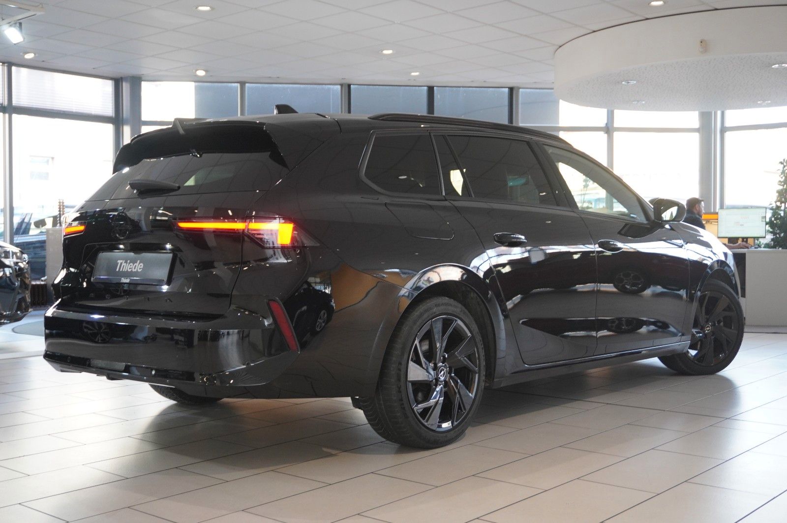 Fahrzeugabbildung Opel Astra L ST 1.2T GS LINE NAVI/LED/360°/VIRT./DAB+