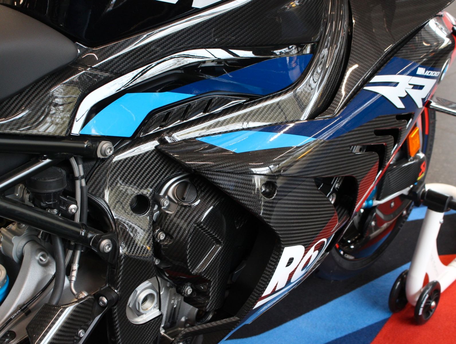 Fahrzeugabbildung BMW M1000 RR Toprak Edition 45 von 54*Neu MWST