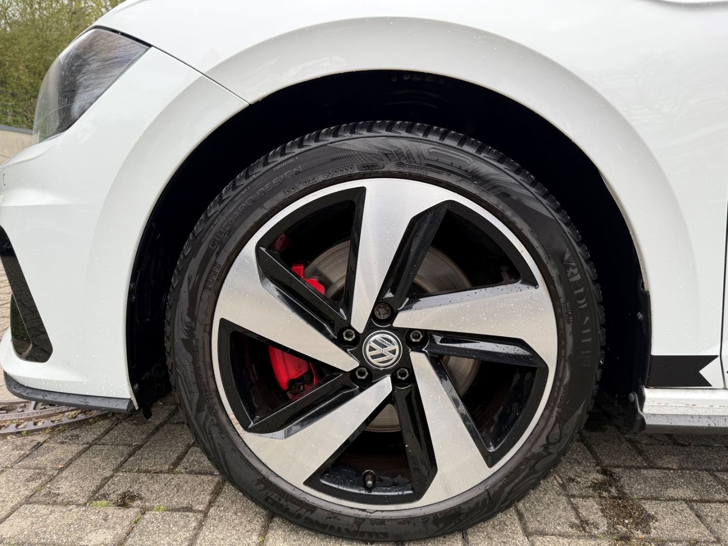 Fahrzeugabbildung Volkswagen Polo VI GTI Dyn. Kurvenlicht Sperrdiff. ACC Fahr