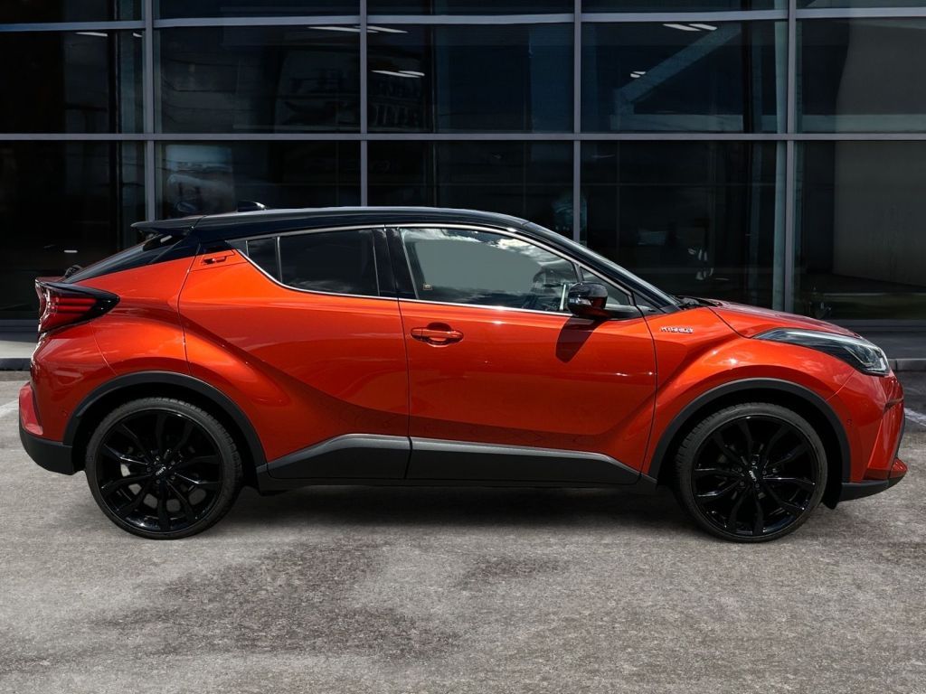 Fahrzeugabbildung Toyota C-HR 2.0 Hybrid Orange Edition