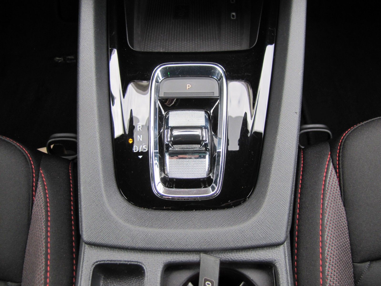 Fahrzeugabbildung SKODA Octavia Combi RS 2.0l TDI 200PS DSG