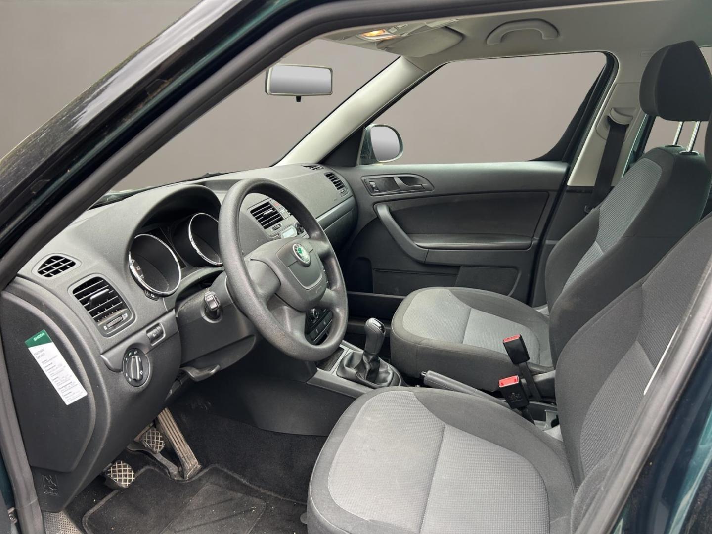 Skoda Yeti Active Plus 2.0 TDI 110 ch • 4x4 • BVM6 • Sièges chauffants