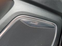 AUDI Q3 2.0 TDI quattro S tronic sport/Bose/AHK/DAB/