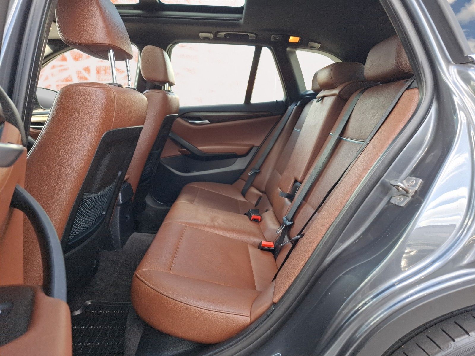 Fahrzeugabbildung BMW X1 xDrive 20 d ! LEDER ! NAVI ! KAMERA ! PANO !