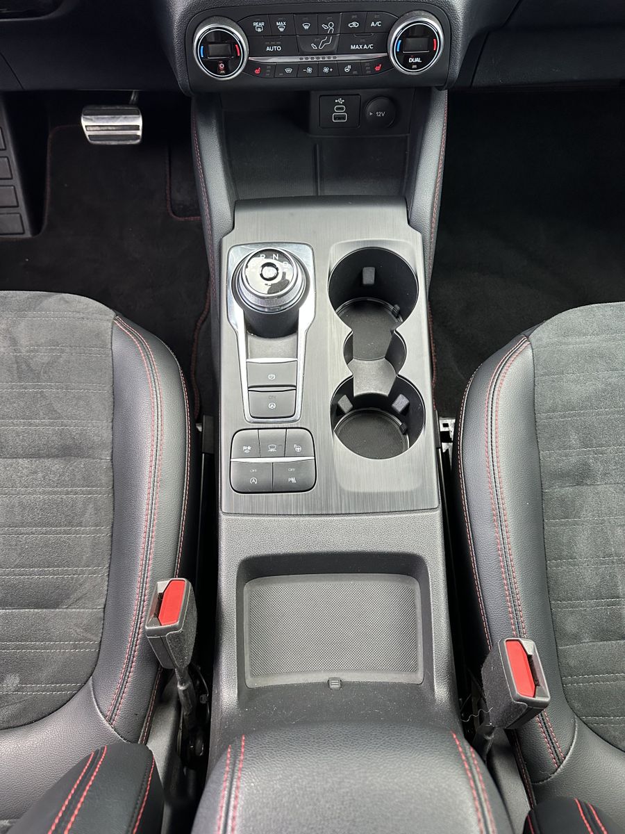 Fahrzeugabbildung Ford Kuga 2.0 EB 4x4 Aut.ST-LINE X NAV+LED+AHK+B&O+VC