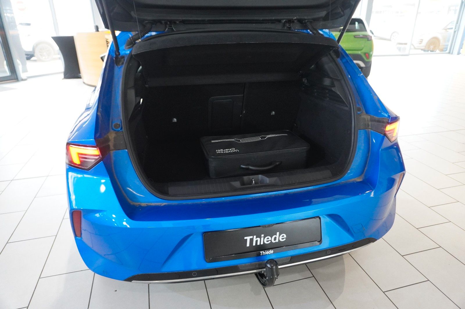 Fahrzeugabbildung Opel Astra L Lim. 1.6 HYBRID ELEGANCE NAVI/LED/SH/AHK