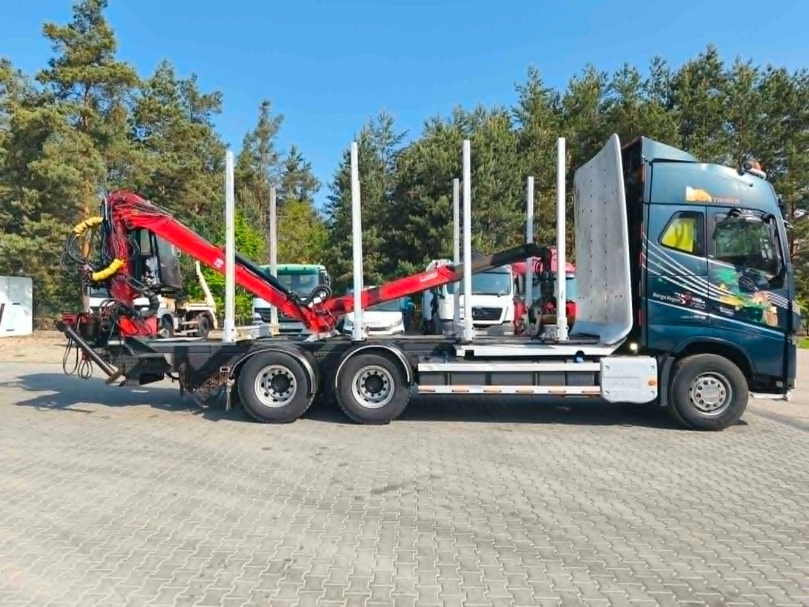 Volvo FH16 750 6x4 Epsilon M110 Tyres 80%
