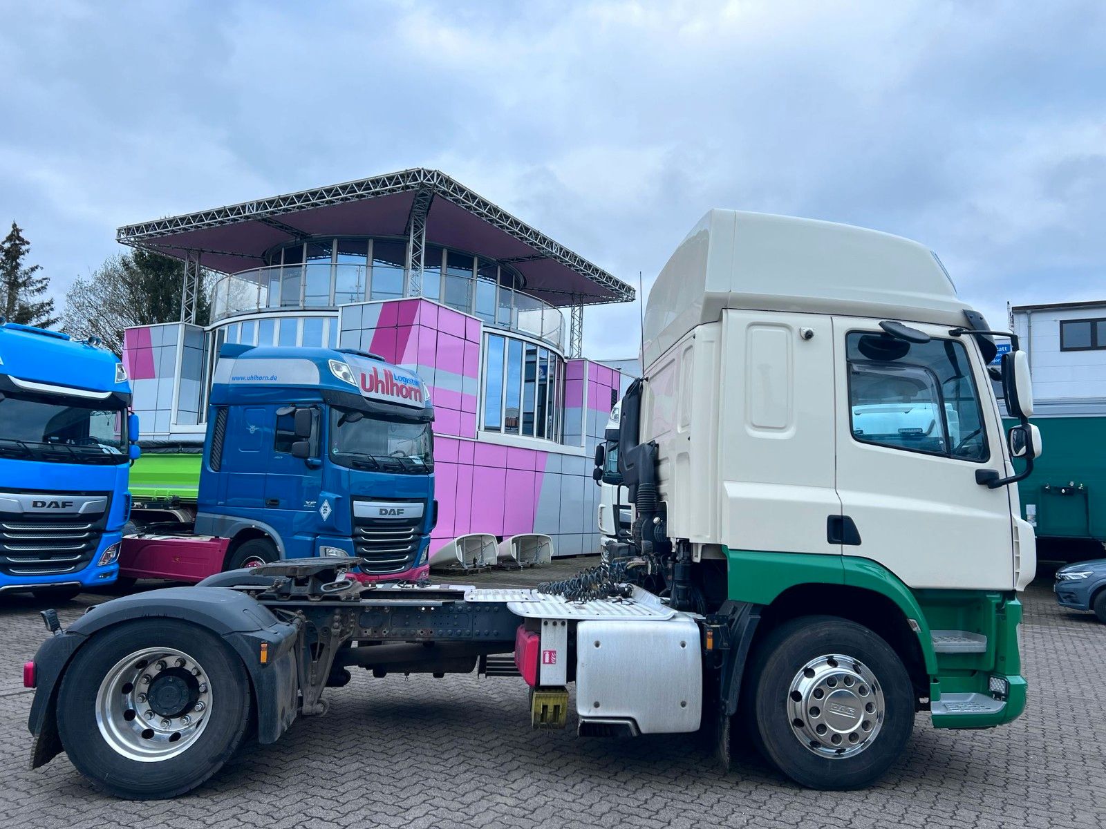 Fahrzeugabbildung DAF CF 450 FT SC, Intarder