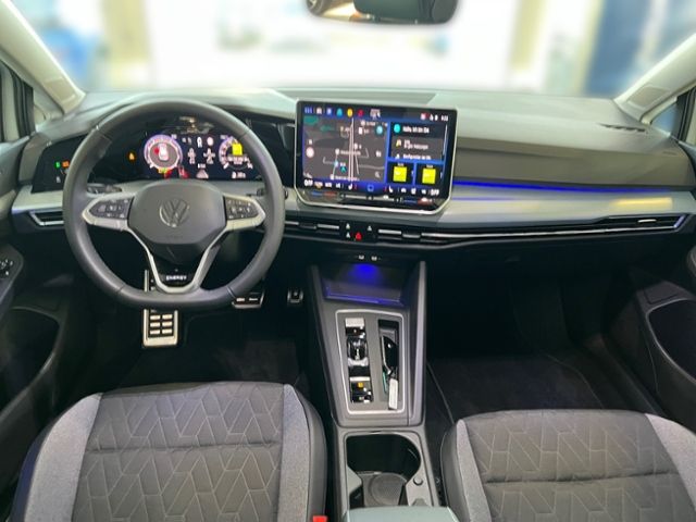 Fahrzeugabbildung Volkswagen Golf 1.5 eTSI DSG ENERGY NAVI GJR LED KAMERA