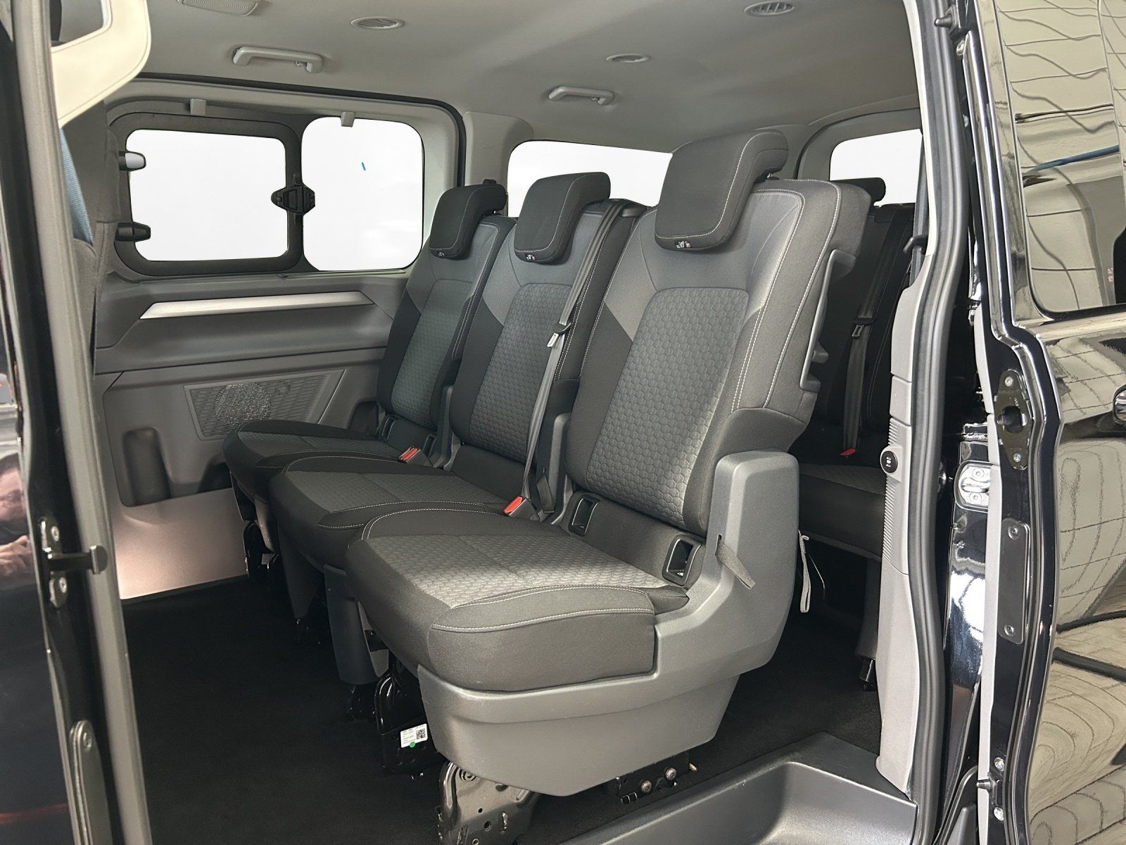 Volkswagen T7 Caravelle - Bild 11