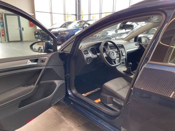 Volkswagen Golf VII Variant Trendline BlueTDI