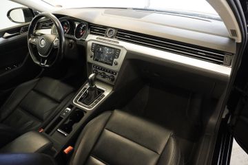 Volkswagen Passat Variant - 11