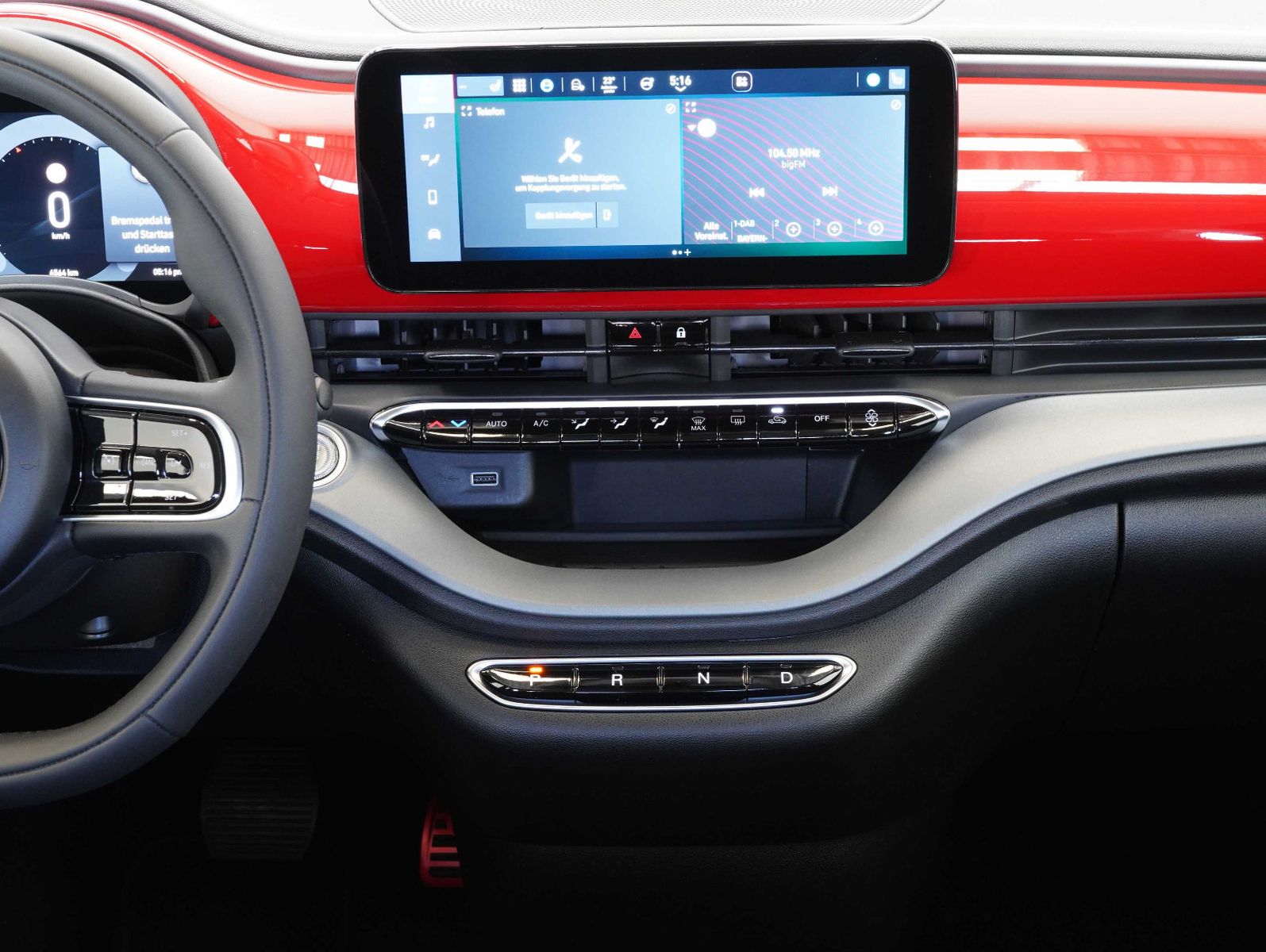 Fahrzeugabbildung Fiat 500e Red 70KW/23,8kWh/DC-LADEN/KAMERA