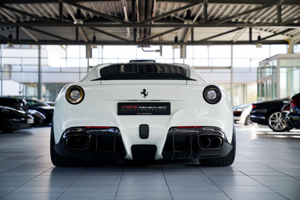 Ferrari F12