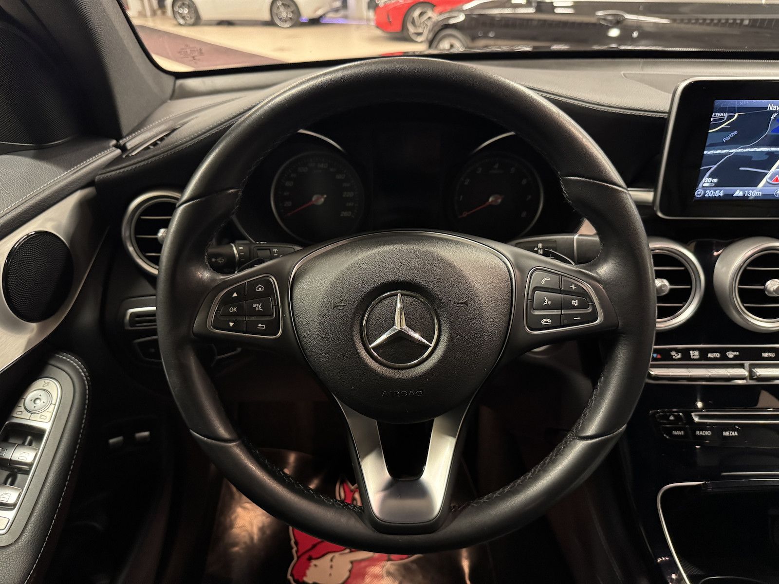 Fahrzeugabbildung Mercedes-Benz GLC 250 4Matic /LED/Navi/CAM/Spur/Ahk