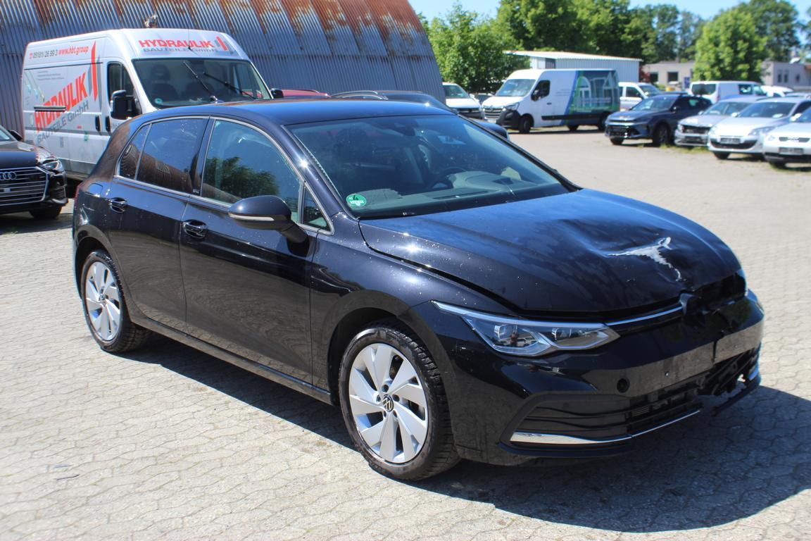Volkswagen Golf VIII 1.5 TSI Active *Standheizung*HeadUp*