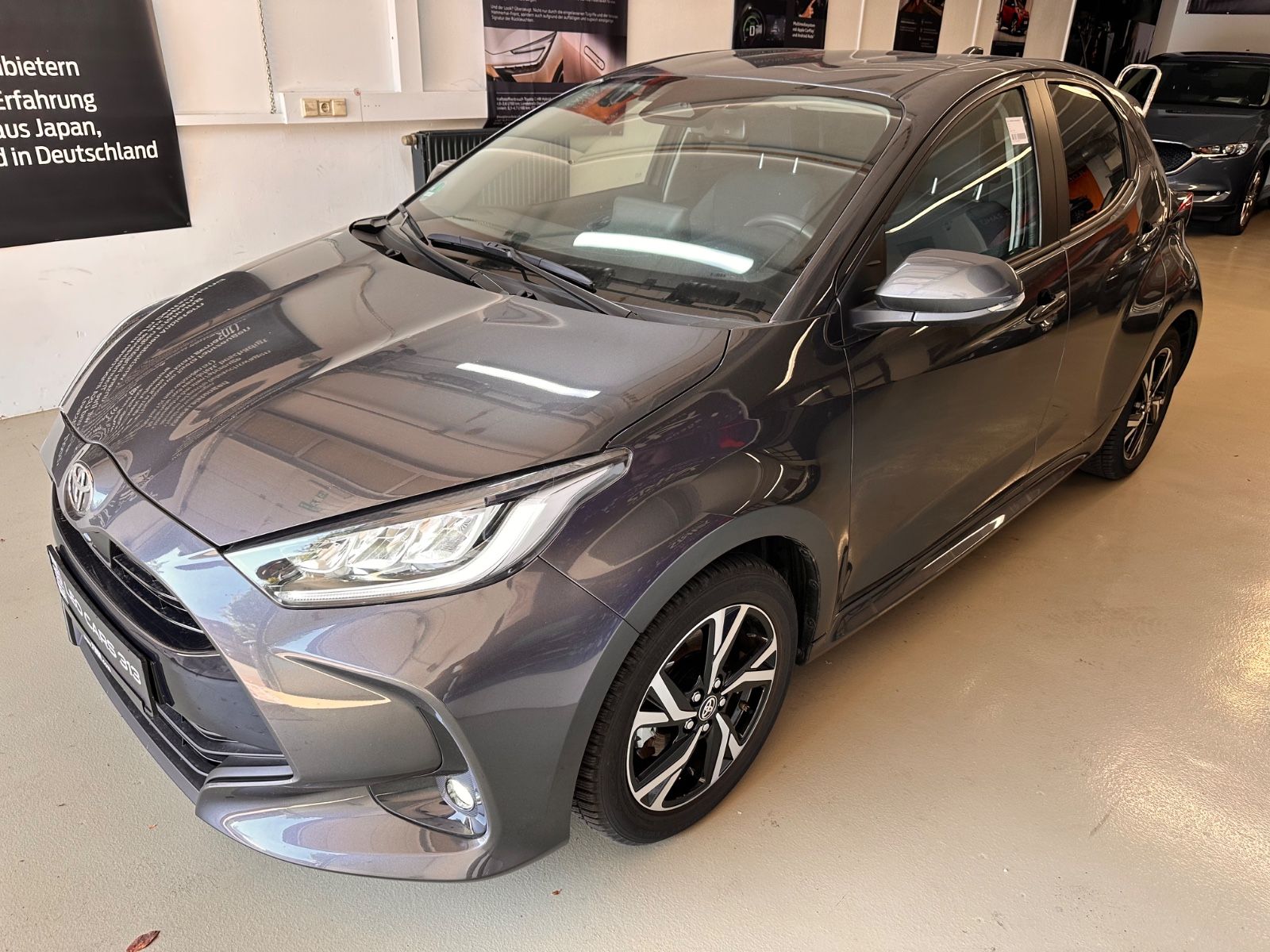 Toyota Yaris - 1